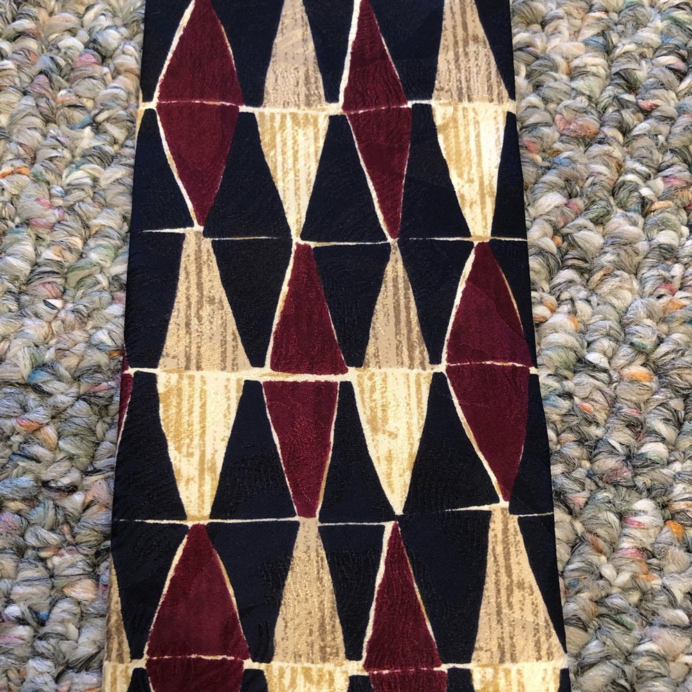 Structure Silk Patterned Tie